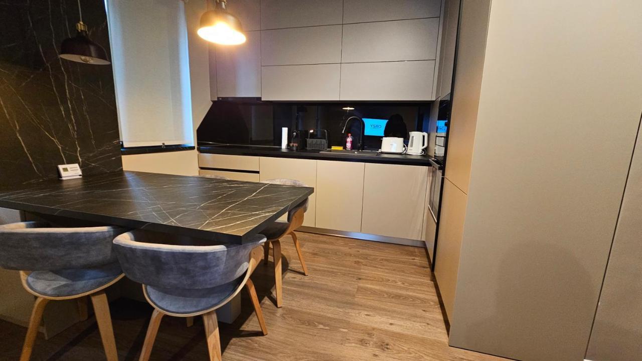 Deluxe Cozy Studios On Central M Eminescu Street #เตอร์กู-มูเรช ภายนอก รูปภาพ