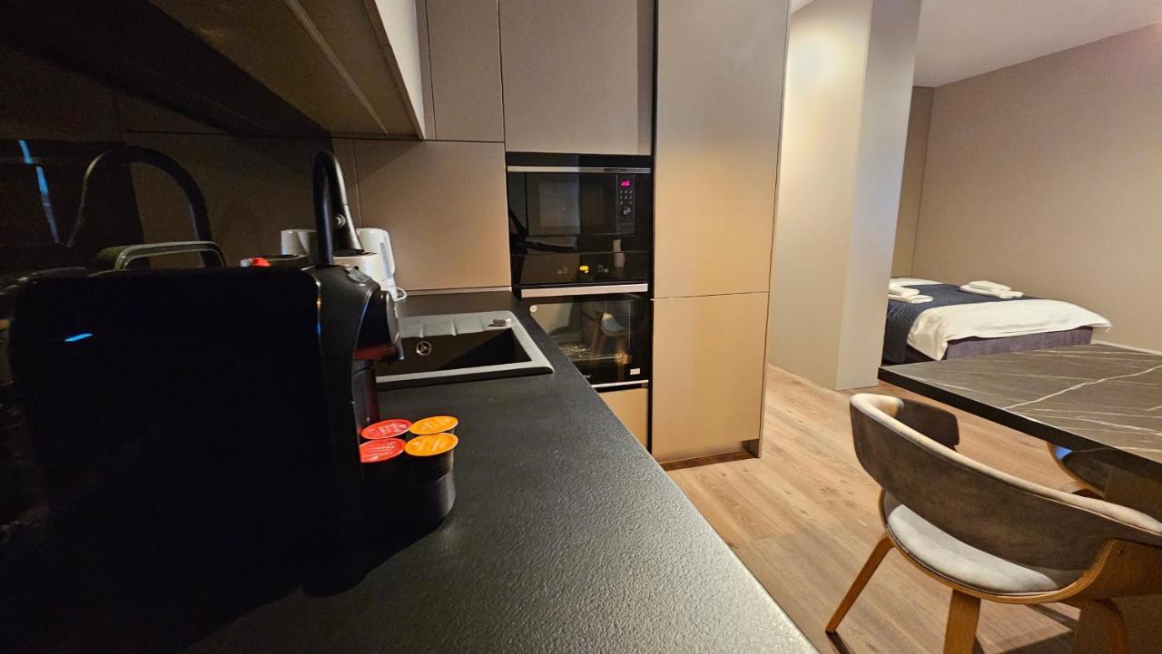 Deluxe Cozy Studios On Central M Eminescu Street #เตอร์กู-มูเรช ภายนอก รูปภาพ