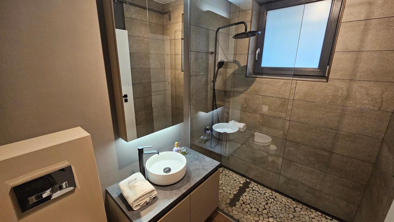 Deluxe Cozy Studios On Central M Eminescu Street #เตอร์กู-มูเรช ภายนอก รูปภาพ